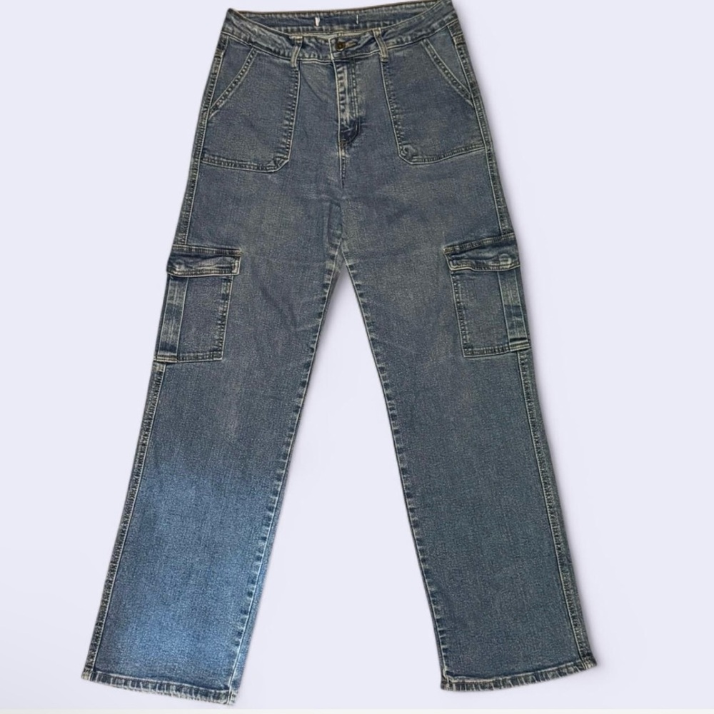 Relaxed Fit Light Wash Cargo Jeans